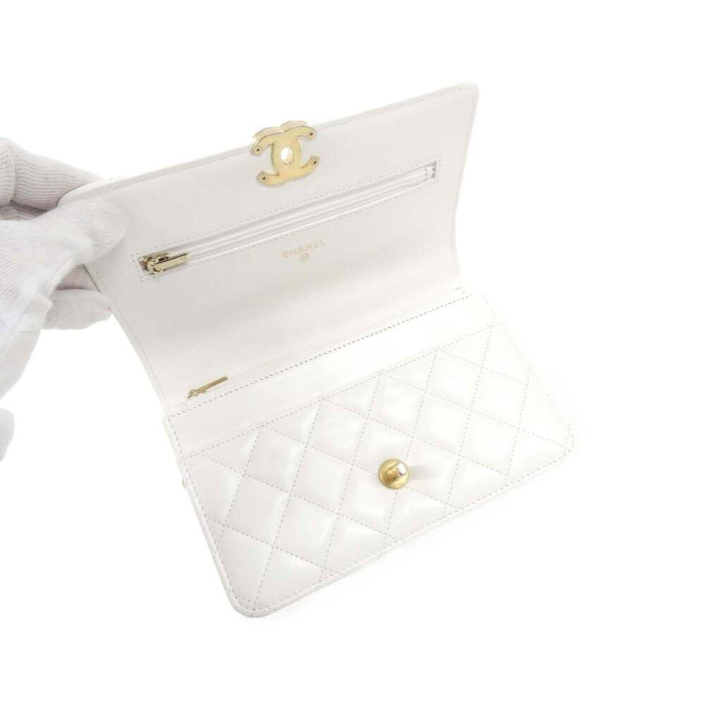 CHANEL White Wallet - Picture 6 of 7